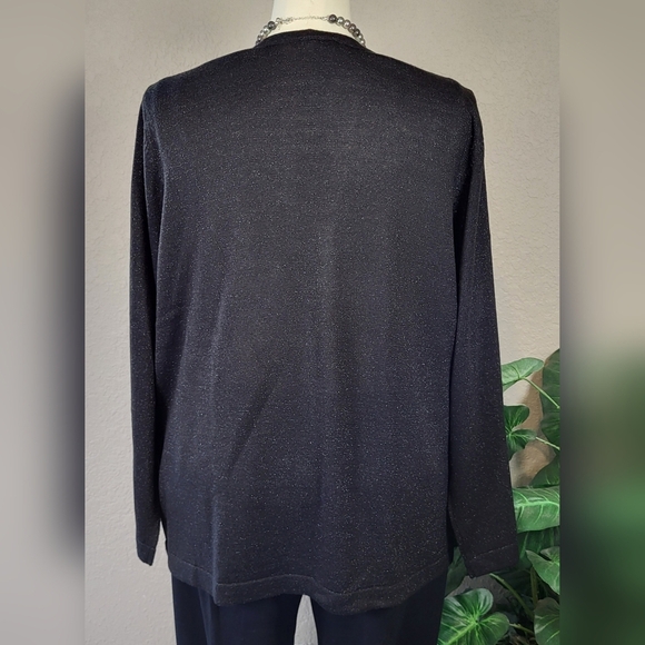 LIZ & ME Black and Silver Metallic 1 Button Sweater - Plus Size 1X - Picture 3 of 10